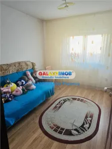 Vanzare apartament 3 camere DRUMUL SARII RAZOARE 3|4, 77MP - Bucuresti