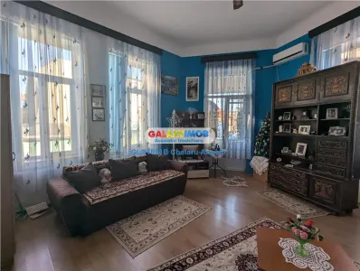 Armeneasca etaj vila 5 camere ,suprafata 200 mp, loc parcare - Bucuresti