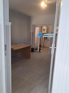 De Inchiriat Spatiu 75 mp  PARTER  central- stradal - foto 3