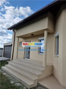 de vanzare vila la gri 210 mp si teren 500 mp SMEURA - Smeura