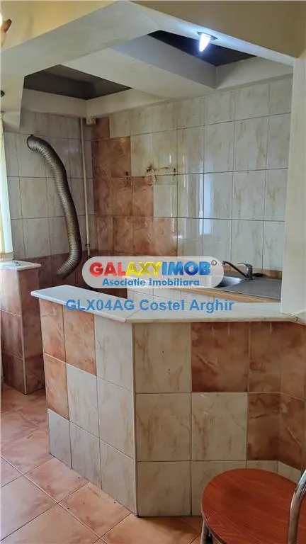 Vindem apartament cu 4 camere parter zona Teilor - Dacia - foto 8