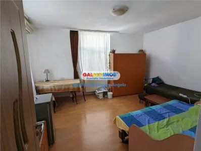 Timpuri Noi ,Suprafata Utila  175mp , doua garsoniere si un apartament - foto 9