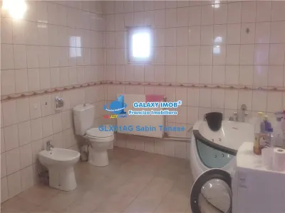 De inchiriat vila de lux Maracineni - foto 2