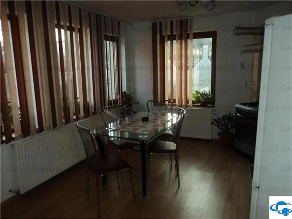 De inchiriere vila de lux zona Prundu - foto 5