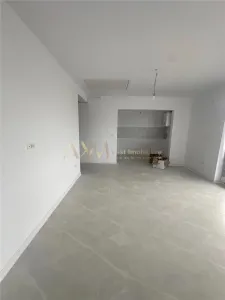 Vanzare apartament 2 camere - foto 2