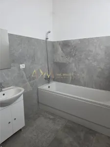 Vanzare apartament 3 camere - foto 4