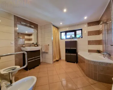 Casa de vanzare, zona Mosilor - Bistrita