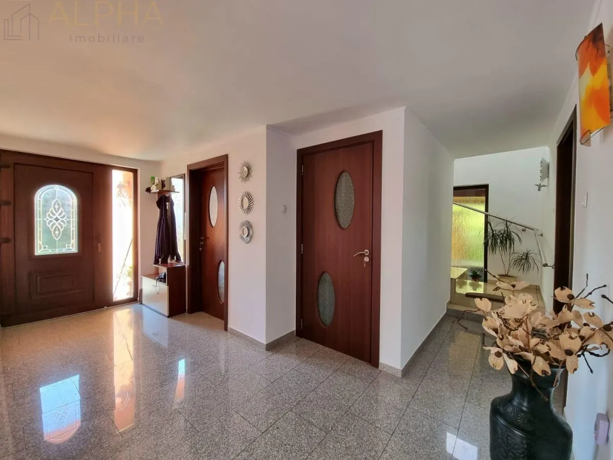 Casa de vanzare, zona Mosilor - foto 4