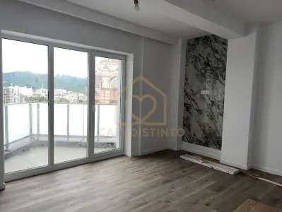 Apartament cu 3 camere zona Catedrala Bloc Nou - Baia Mare