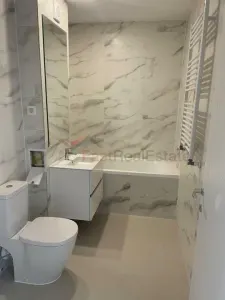 Garsoniera noua Republica 3 min metrou - Bucuresti