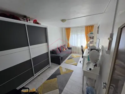 Apartament cu 3 camere de vanzare- zona Gh. Doja-Floresti. - Floresti