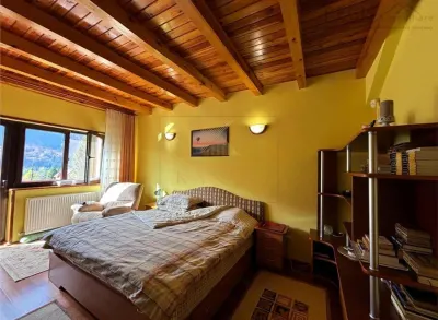 Dimineti cu munti la fereastra – proprietate unica - foto 15