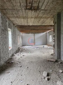 Proprietate cu potential investitional în Pischia  190 mp utili, teren 1000 mp - foto 7