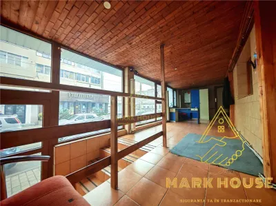 Apartament cu 2 camere semidecomandate, + balcon 26 mp de vânzare, Piața Sud - Bacau