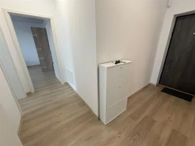 Inchiriere apartament 2 camere, bloc nou, zona Centrala - foto 13