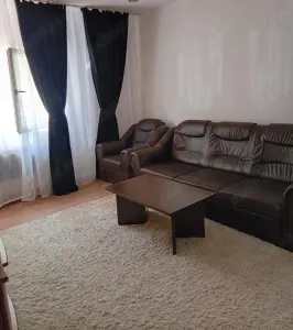 2 camere Racadau bloc vila,parcare,122000 Euro - foto 3