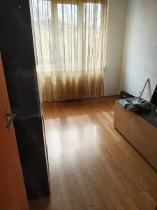 APARTAMENT 4 CAMERE DECOMANDAT TRACTORUL - Brasov