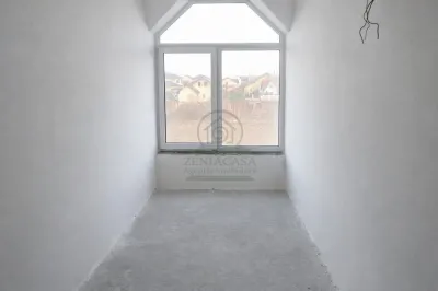 Casa 4/5 camere Valea Ursului Miroslava CANALIZARE/ zona de padure - foto 8
