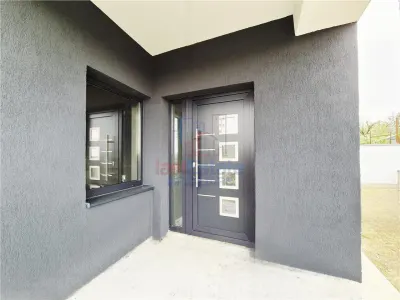 Casa de vanzare cu priveliste frumoasa - foto 4