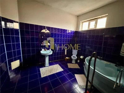 Inchiriere casa 4 camere plus dependinte in Ploiesti, zona ultracentrala - foto 12