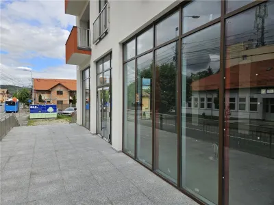 Spatiu Comercial - 200 mp - Showroom - Servicii - Clinica Medicala - foto 17