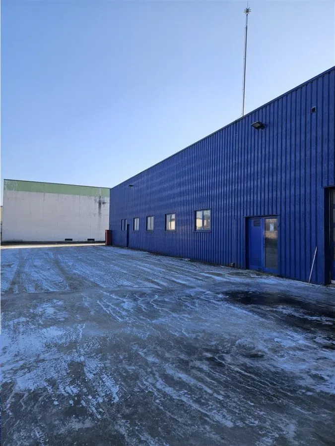 Spatiu Industrial - 1100 mp - Service Auto Complet Echipat - foto 8
