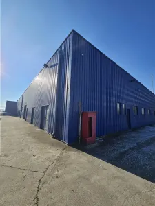 Spatiu Industrial - 1100 mp - Service Auto Complet Echipat - foto 10