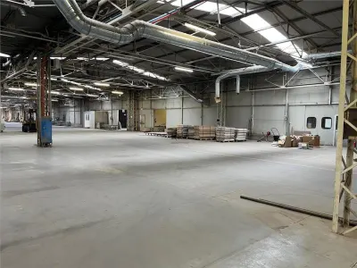 Spatiu Industrial -  2500 mp - Productie - Depozitare - Distributie - foto 9
