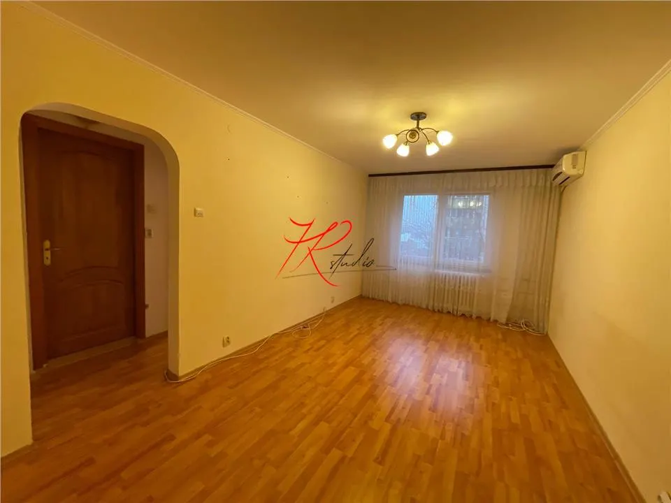 Vanzare apartament 3 camere Tei - foto 1