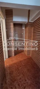 Se vinde imobil edificat in 1984 , cu 4 camere , etaj 2, liber ,Centru -Biserica Greci - foto 4