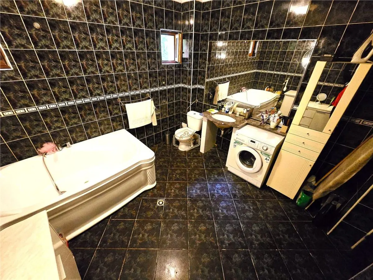 Casa spatioasa cu 5 camere | Ilarie Chendi - foto 17