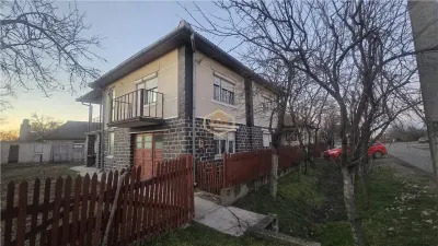 Casa individuală cu 4 camere in Mediesu Aurit | Castelul Lonyai - Mediesu Aurit