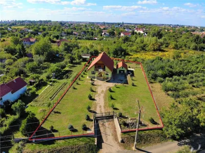 VIDEO | Vila spatioasa cu 6 camere, crama si teren generos | Bercu Rosu - Satu Mare