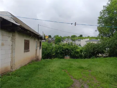 Manta Rosie  Hlincea Teren 616mp si Casa veche din caramida 81mp - foto 4