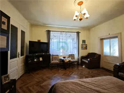 Apartament in casa   Piata Unirii Brasov - Brasov
