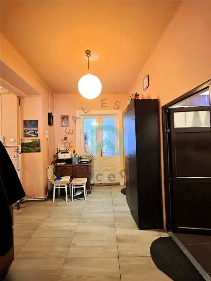 Apartament in casa   Piata Unirii Brasov - foto 13