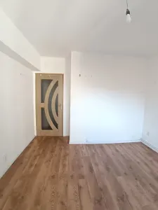 Apartment 3 camere Racadau, intermediar, Brasov - Brasov