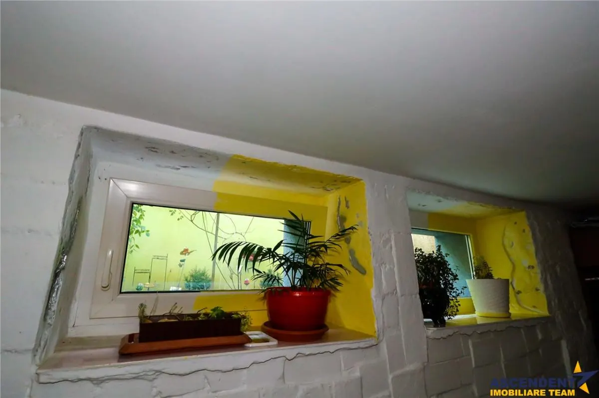 Apartament in vila, Central, cu potential birouri/ rezidential/ investitional/ - foto 12