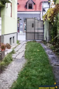 Apartament in vila, Central, cu potential birouri/ rezidential/ investitional/ - foto 3