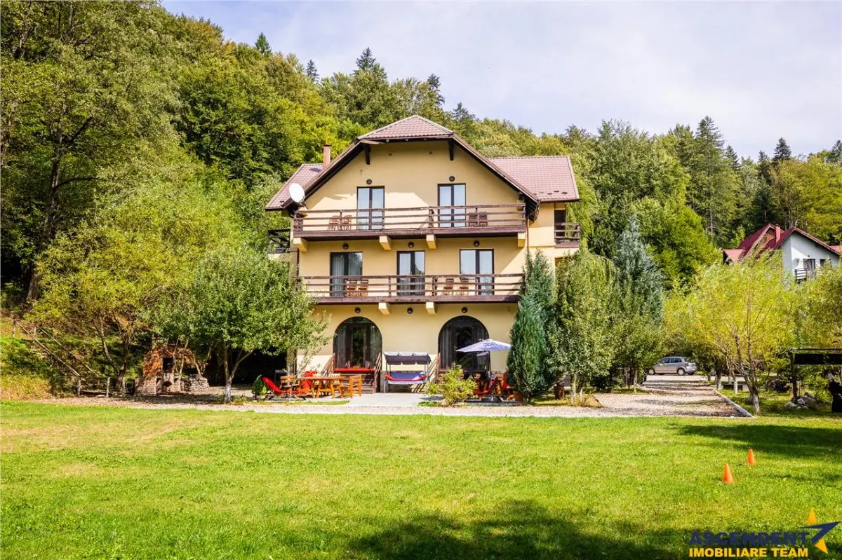 FILM! Pensiune turistica+Casa+transfer afacere+teren,Cheile Rasnoavei,Brasov - foto 1
