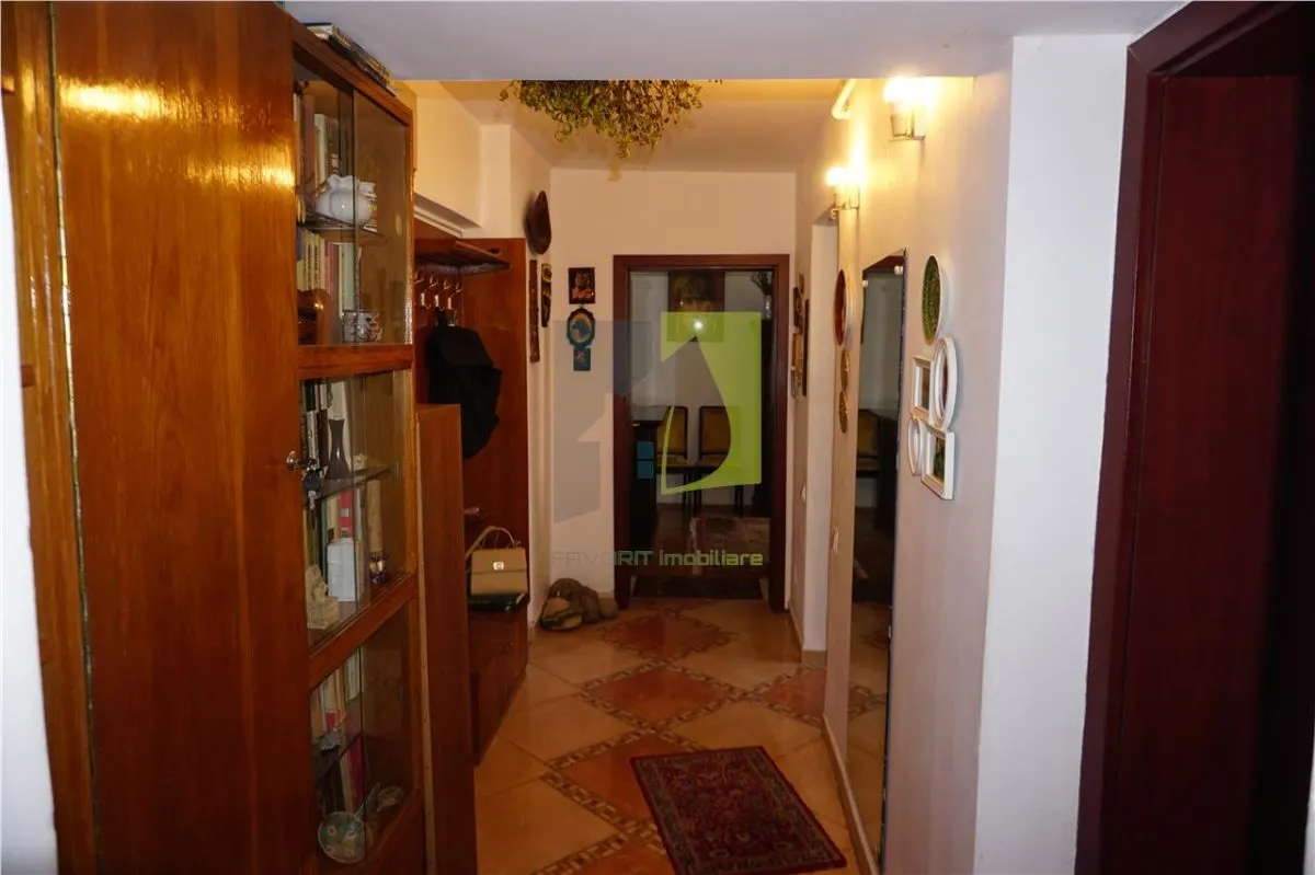 Apartament cu 2 camere si centrala termica langa Teatru - foto 2