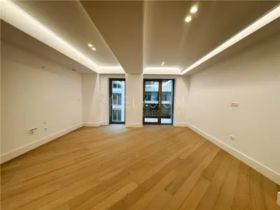 Apartament 3 Camere de Vanzare Cortina 126 - foto 2