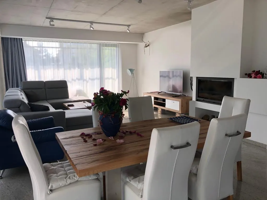 INCHIRIERE CASA VILA LUX individuala 6 camere EROU IANCU NICOLAE JOLIE VILLE BANEASA - foto 1