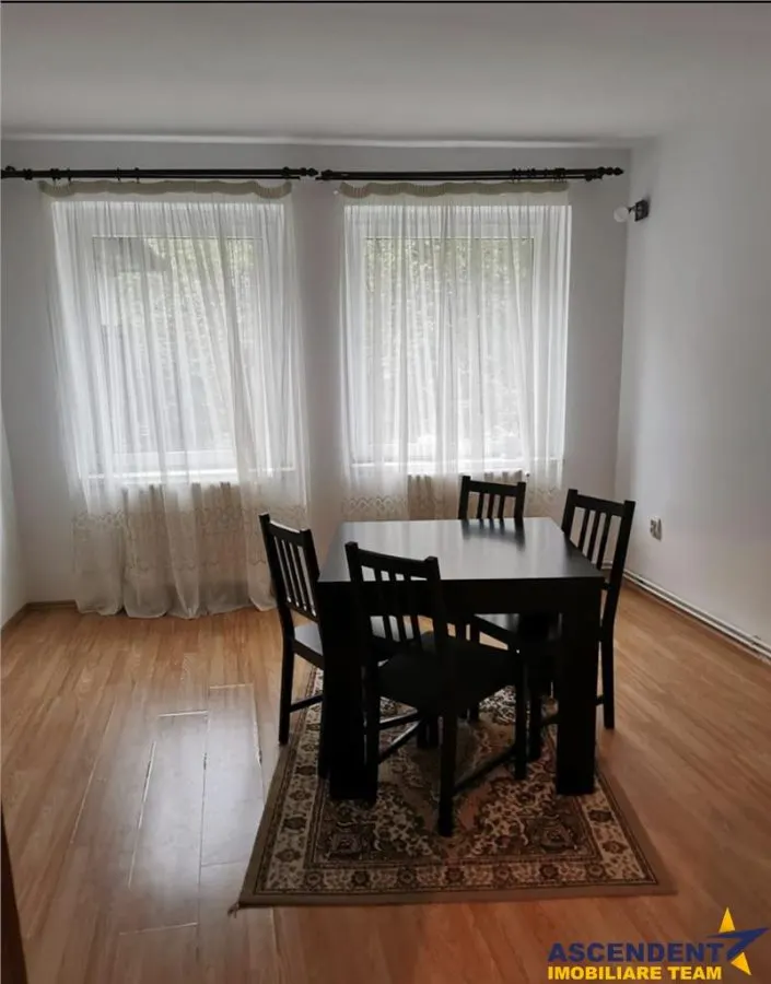 Apartament cu 2 camere, Teatrul Dramatic - foto 1