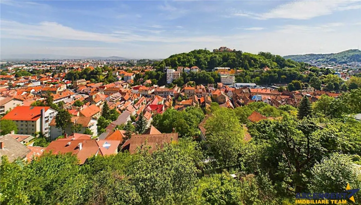 Resedinta impresionanta, arhitectura distincta si vedere panoramica, Centru Istoric --  Drumul Poienii, Brasov - foto 2