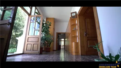 Pe domeniu de 20.000 mp, resedința din provincie, a nobililor feudali - foto 5