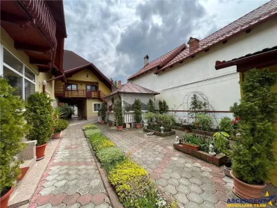 Sarmul traditiei imbinat cu confortul modern: Rezidenta de exceptie, Central, Tarlungeni, Brasov - Brasov