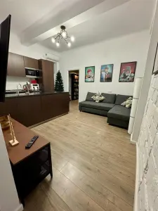 Apartament de Închiriat în Piața Romană - Locație Centrală - Bucuresti