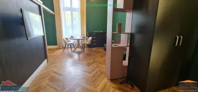 Apartament et.1, luxury class, langa Primarie cu balcon si vedere spre Parc - foto 2