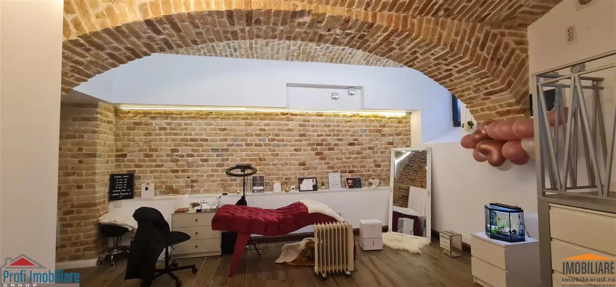 Spatiu langa Primarie pt. prestari servicii, birou, cabinet, salon - renovat - TUR VIRTUAL - foto 10
